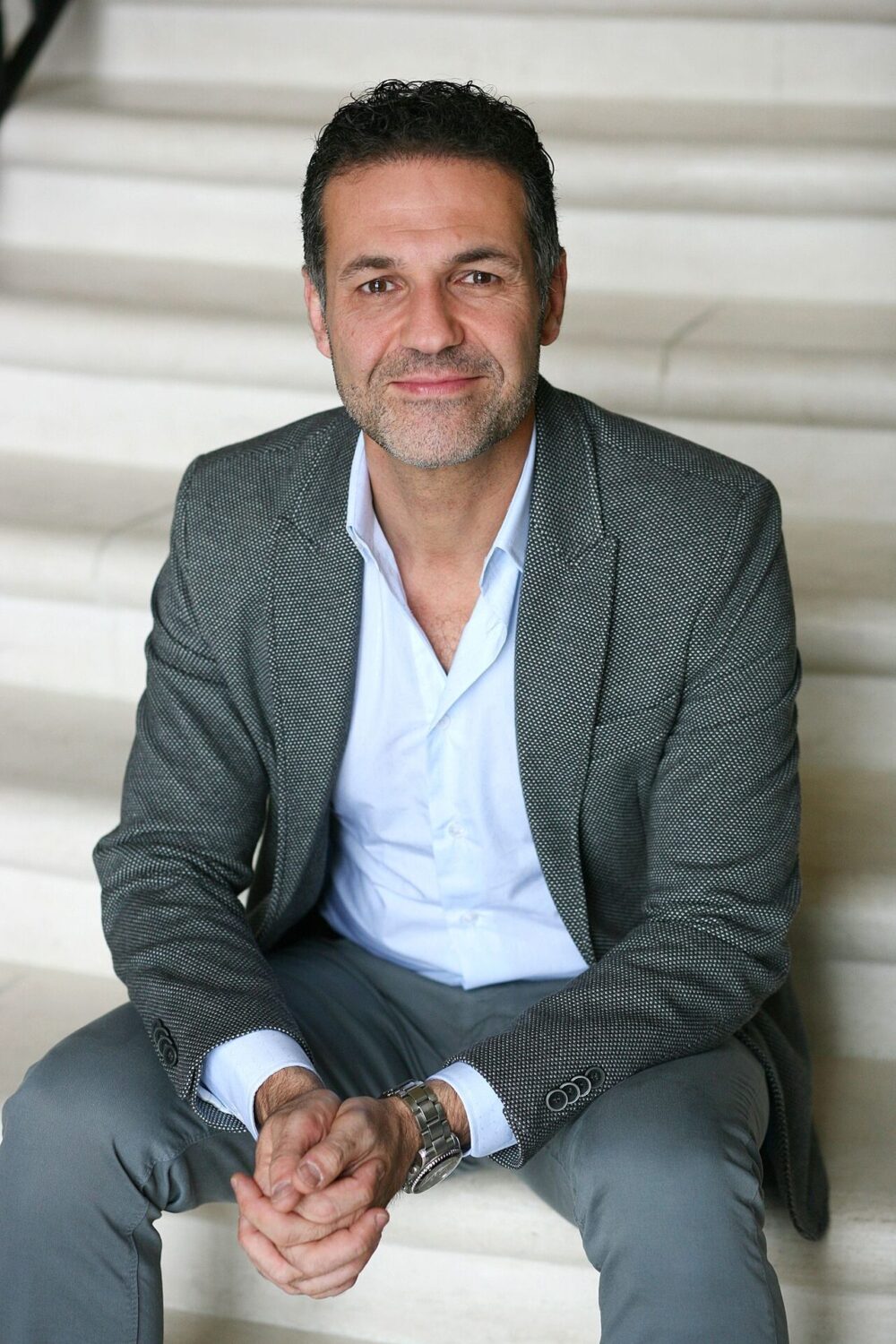 Tác giả Khaled Hosseini người con luôn nặng lòng với Afghanistan