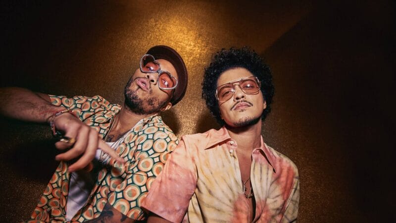 Bruno Mars và Silk Sonic