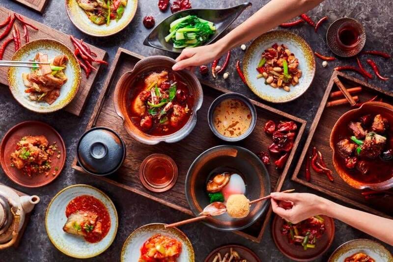 Màu đỏ bắt mắt trong món ăn của trường phái ẩm thực Tứ Xuyên