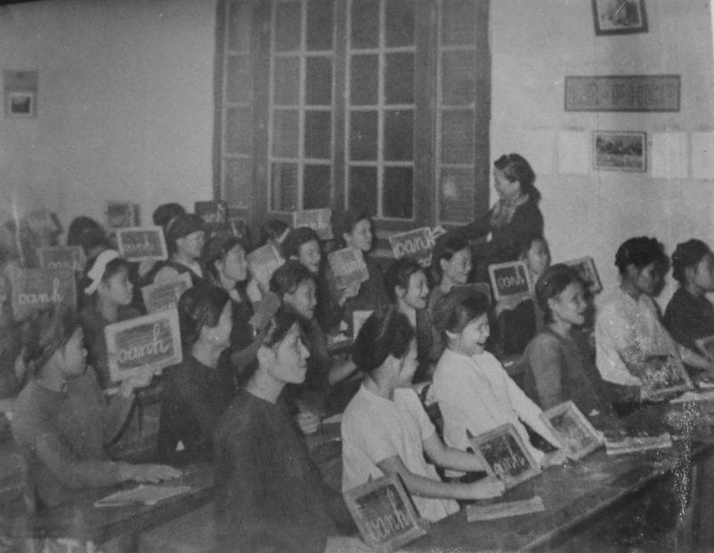 Lớp học Bình dân học vụ
