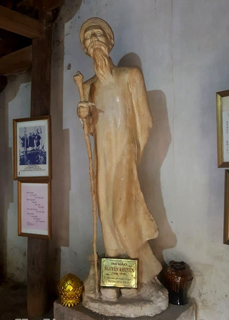 Tượng tạc nhà thơ Nguyễn Khuyến