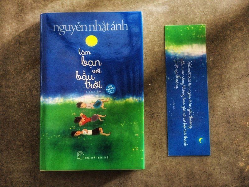 Chân dung sách Làm bạn với bầu trời