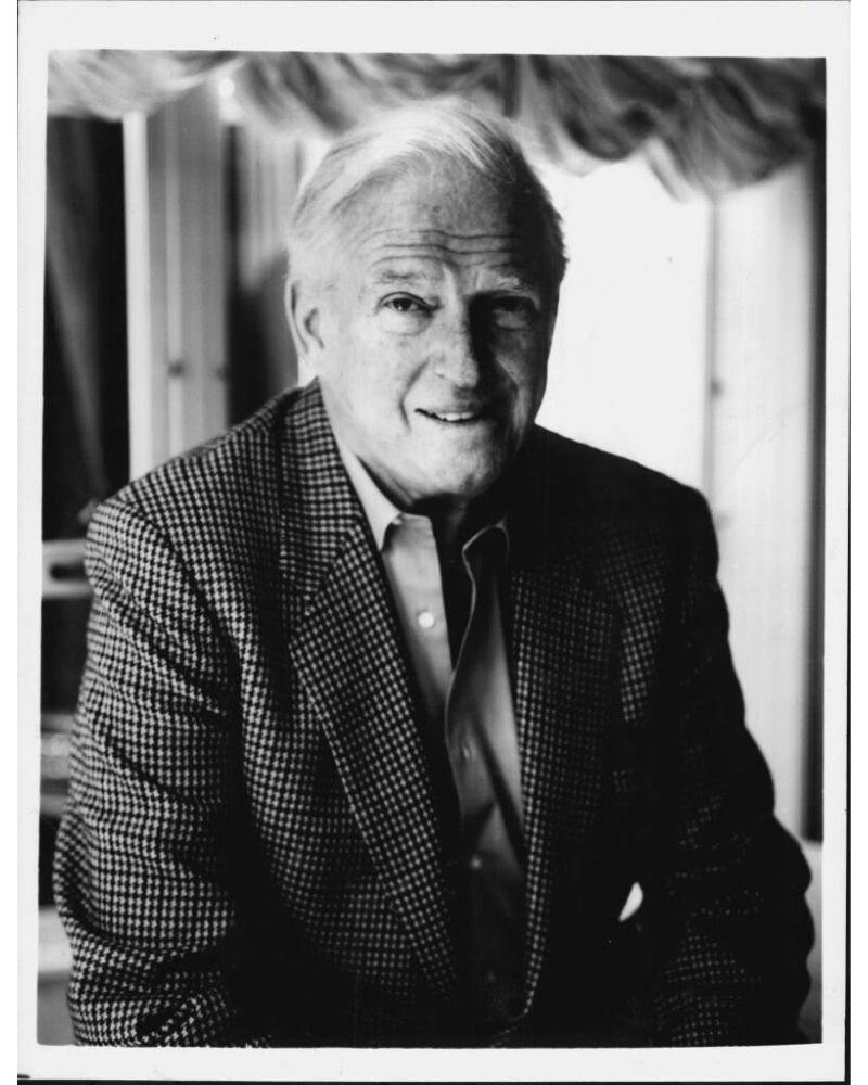 Chân dung nhà văn Sidney Sheldon
