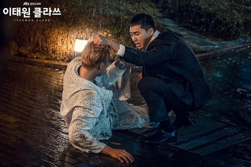 Sae Ro Yi tìm Geun Won để đòi lại công bằng cho người cha đã khuất