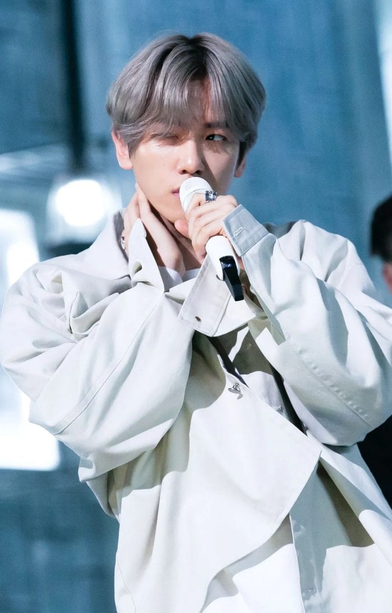 Chất giọng đặc biệt của Baekhyun giúp anh ghi được dấu ấn ở những lần "hòa giọng"
