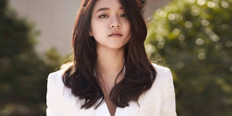 Go Ah Sung thủ vai Park Huyn Seo trong Quái vật sông Hàn