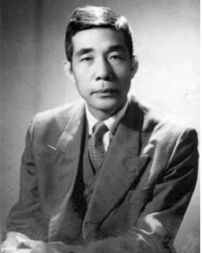 Chân dung nhà văn Nguyễn Huy Tưởng