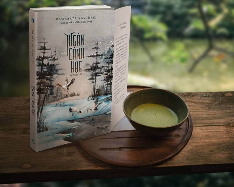 Tiểu thuyết Ngàn cánh hạc bên tách trà