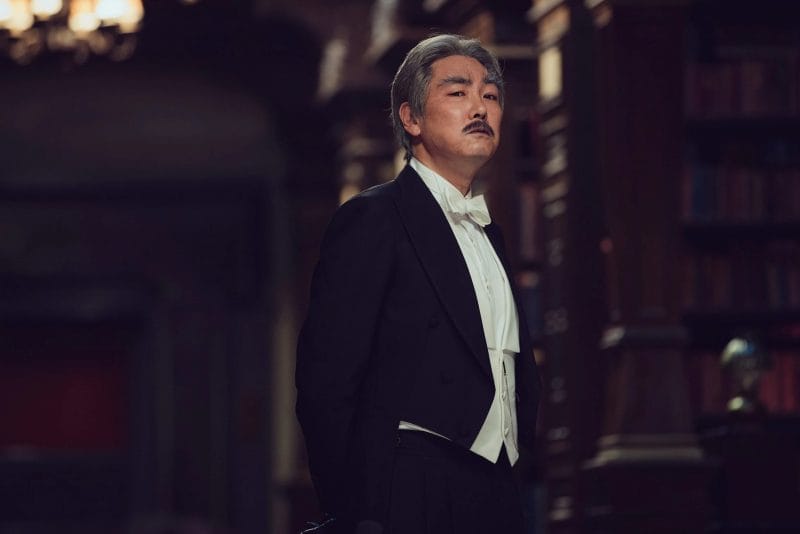 Diễn viên gạo cội Cho Jin Woong trong vai Kouzuki
