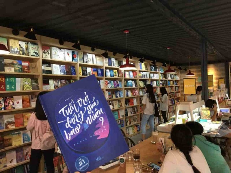 Tuổi trẻ đang giá bao nhiêu được yêu mến bởi người trẻ