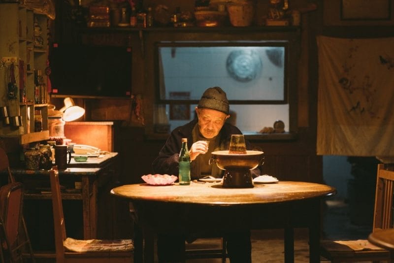 Ngôi nhà trống trải với nỗi cô đơn của người cha đã lớn tuổi