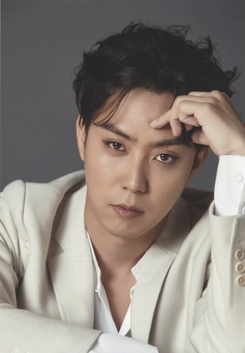 Hình ảnh của trưởng nhóm Eun Ji-won