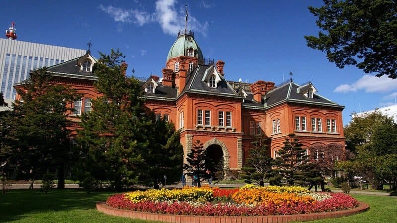 Biểu tượng tại Hokkaido - Tòa nhà Chính phủ Bắc Hải Đạo cũ ra đời vào thời Minh Trị Duy Tân