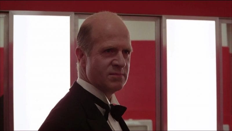 Grady là kẻ xúi giục Jack Torrance thực hiện tội ác