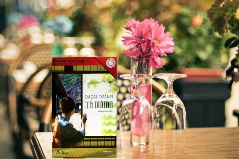 Dazai đã bộc lộ niềm tiếc thương cho một thời vàng son trong tiểu thuyết Tà dương