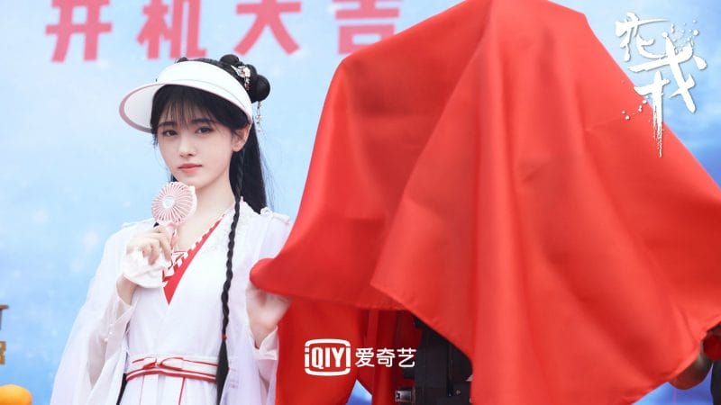 Nữ diễn viên làm việc không ngừng nghỉ khi tiếp tục thủ vai chính trong Hoa Nhung