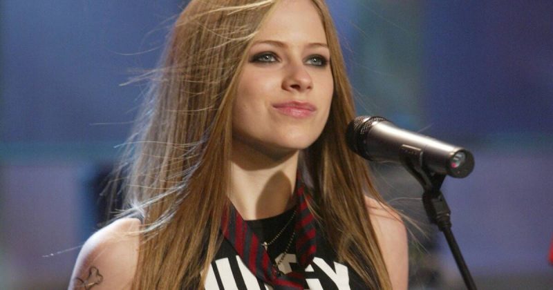 Avril Lavigne ghi điểm ngay trong lần thử giọng đầu tiên với hãng đĩa Arista