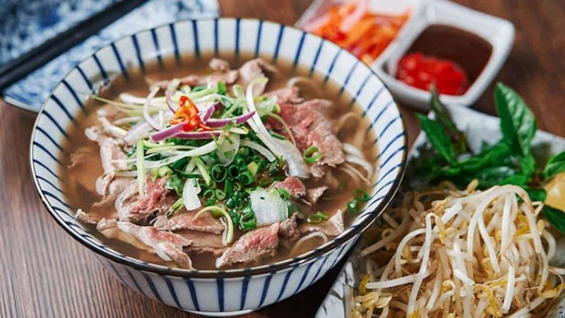 Phở là một thứ quà đặc biệt của Hà Nội