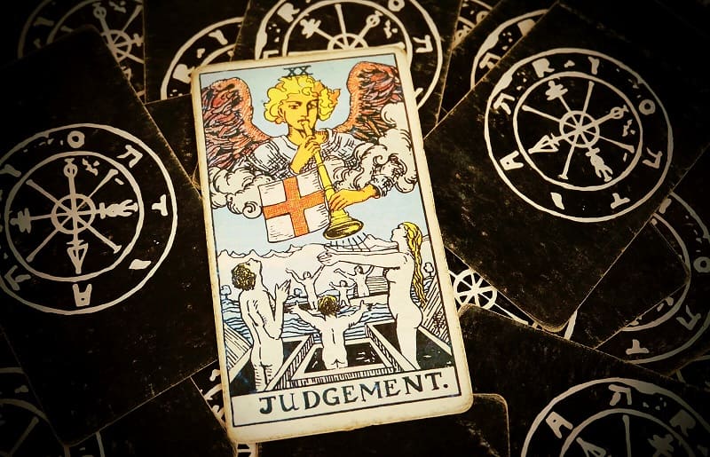 Lá Judgement trong bộ Ẩn Chính