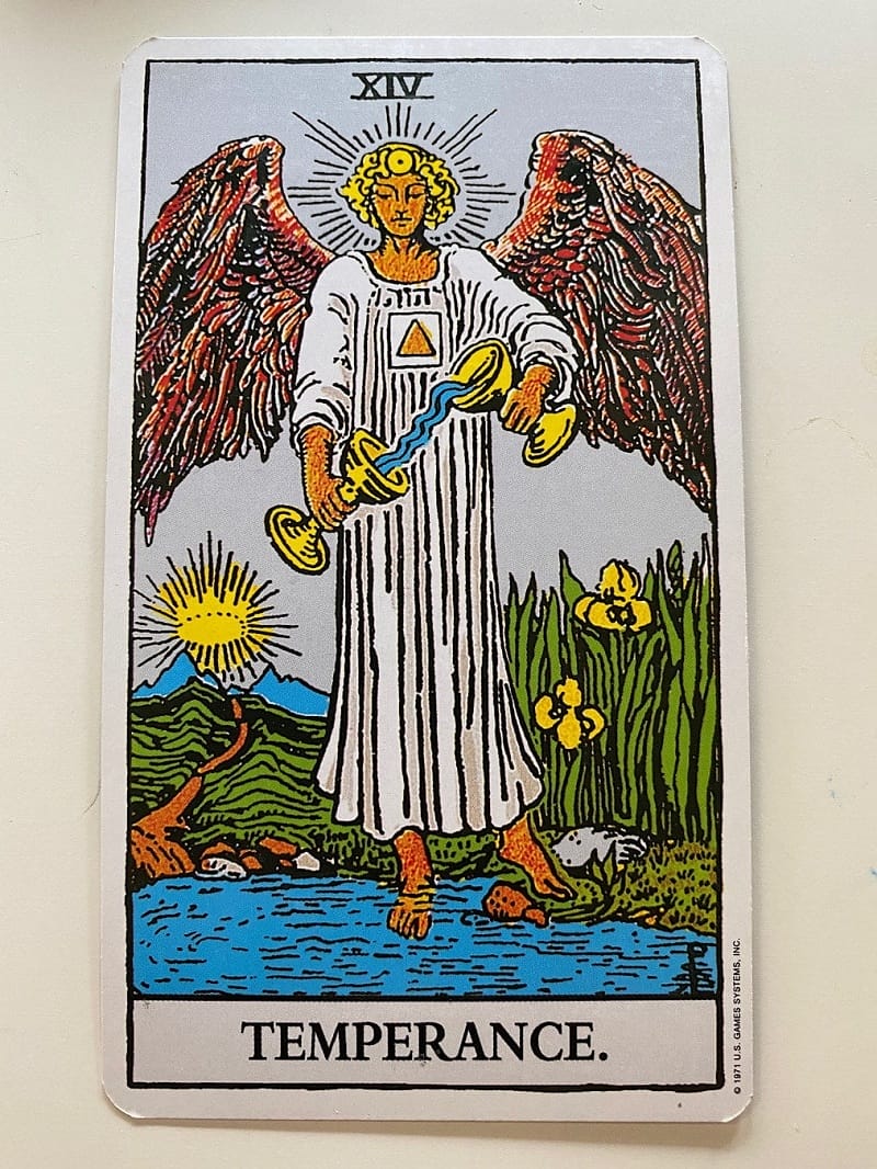 Giải mã lá bài Temperance
