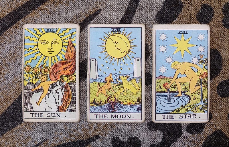 Vị trí của The Moon trong bộ Tarot