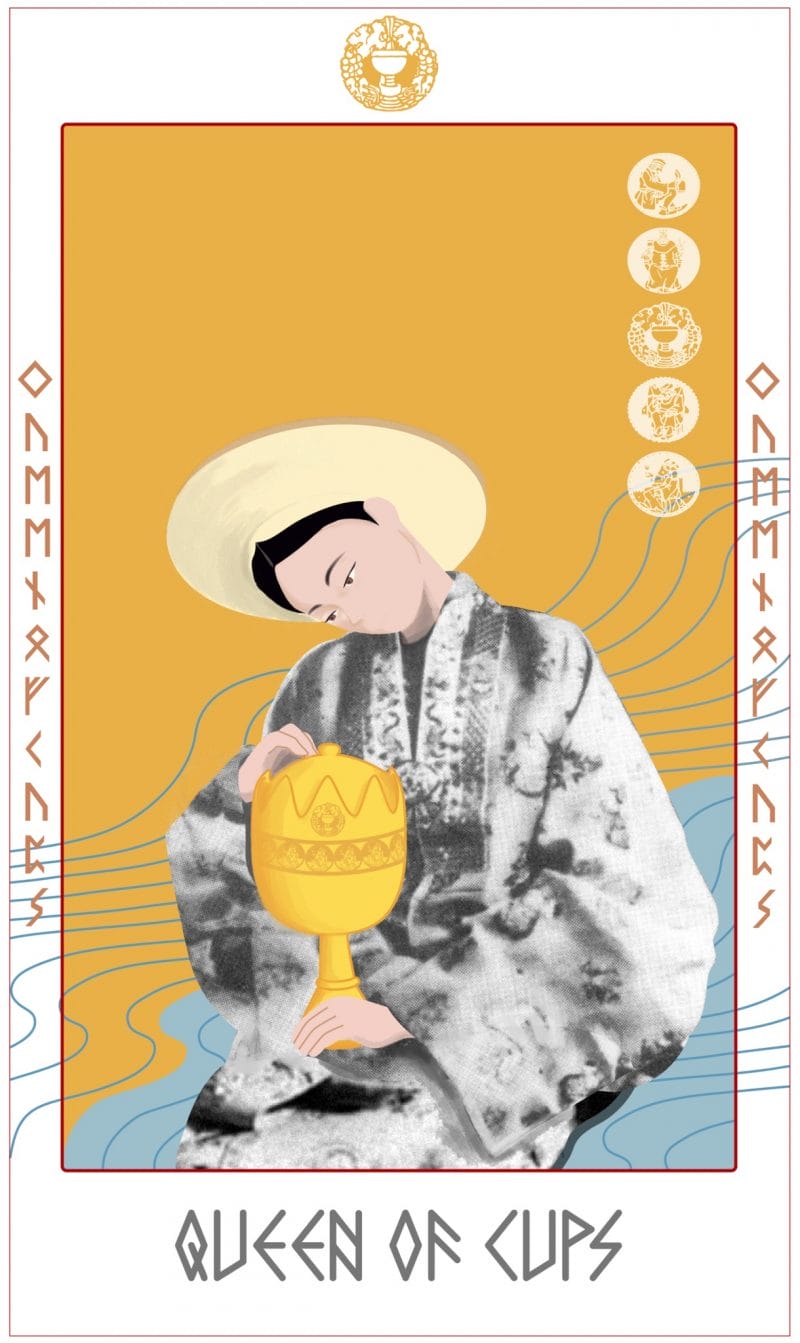 Queen of Cups chính là lá bài đại diện cho tâm hồn nhạy cảm và sự nuôi dưỡng cảm xúc bên trong.