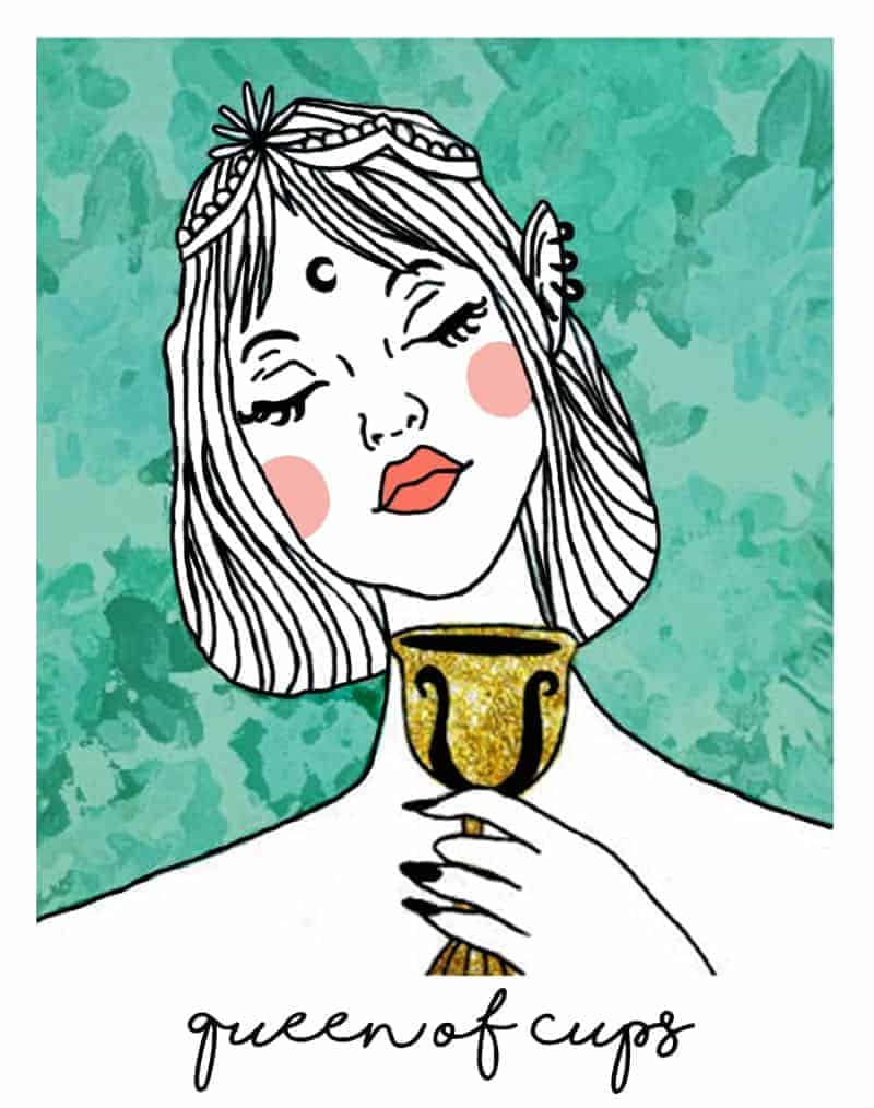 Sự ấm áp và ân cần trong từng cử chỉ khiến Queen Of Cups trở thành ngọn hải đăng rực rỡ và tỏa sáng nhất