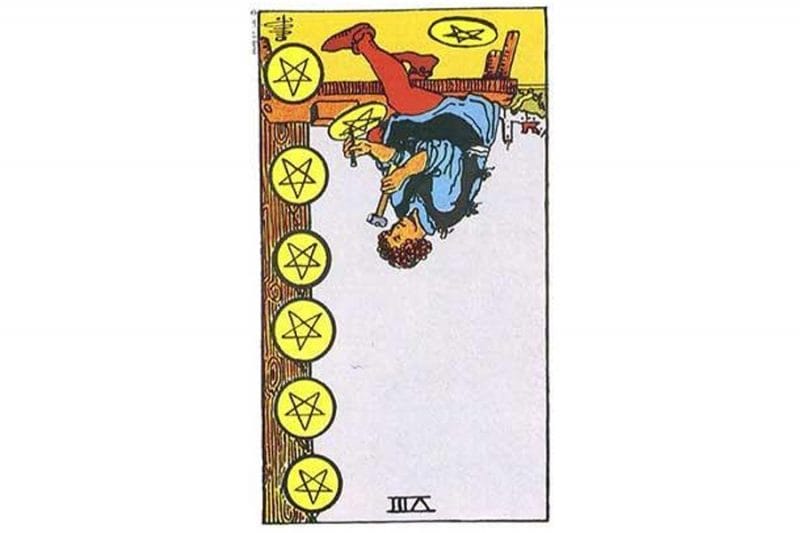 Lá 8 of Pentacles ngược và những thông điệp đầy thú vị