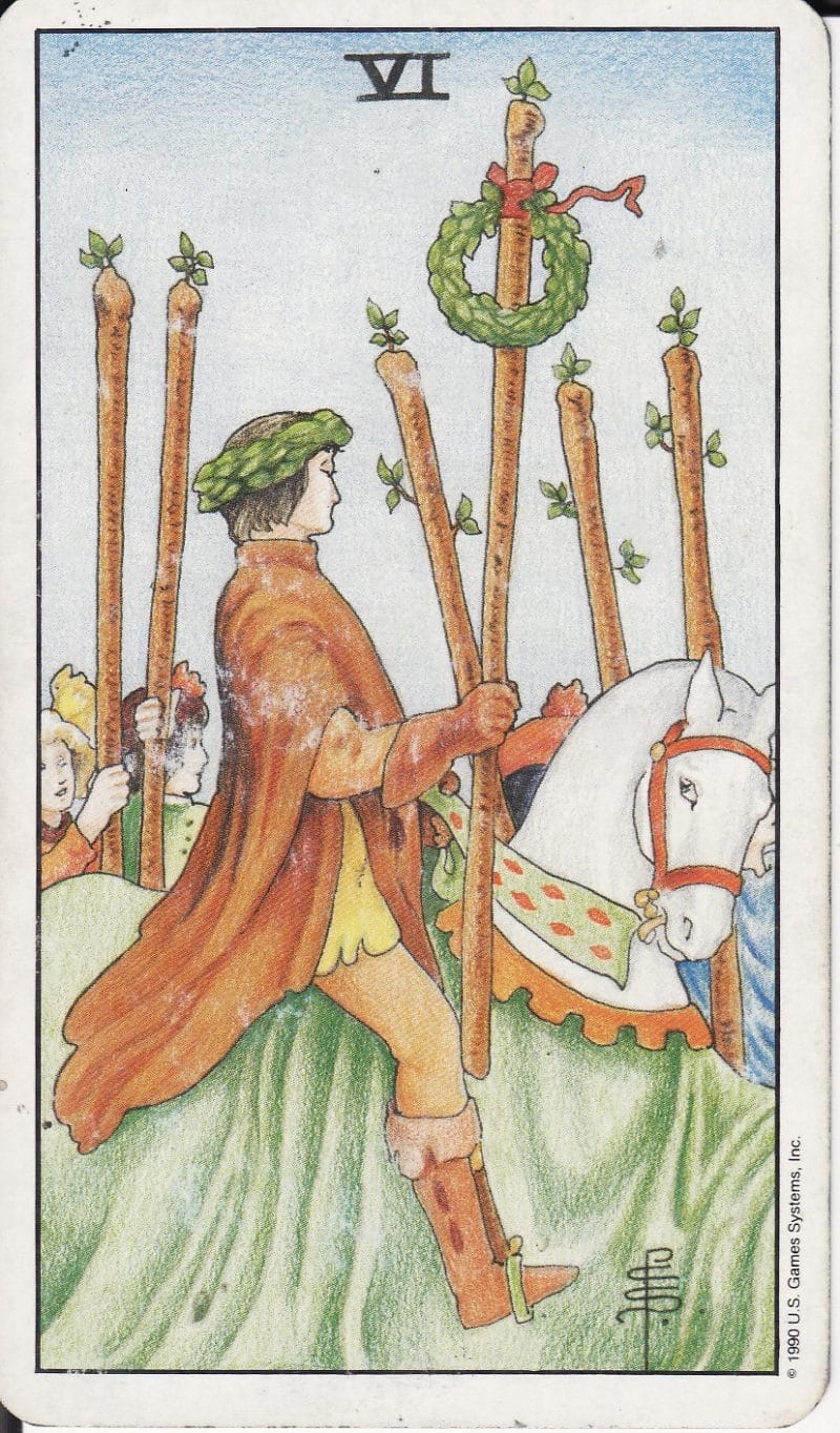 Lá bài 6 of Wands đại diện cho sự chiến thắng, được tôn vinh và niềm tự hào
