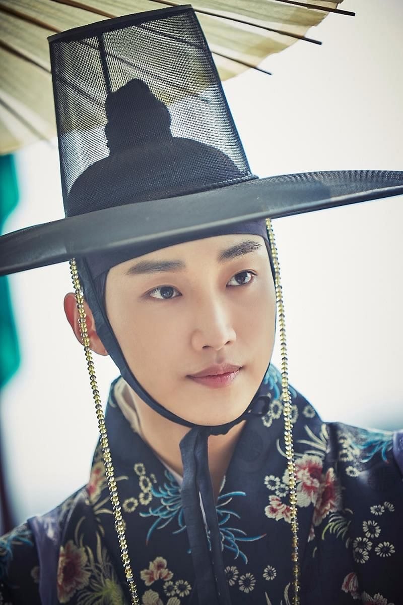 Jinyoung và sự nghiệp diễn xuất rộng mở