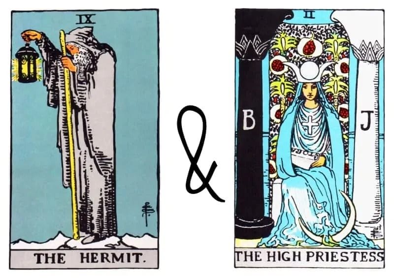 The High Priestess và The Hermit khi cùng xuất hiện thường liên quan nhiều đến vấn đề tâm linh