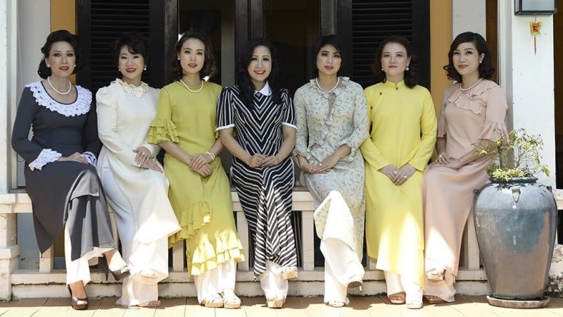 Áo dài xuất hiện vào năm 1934 với phiên bản bắt mắt hơn