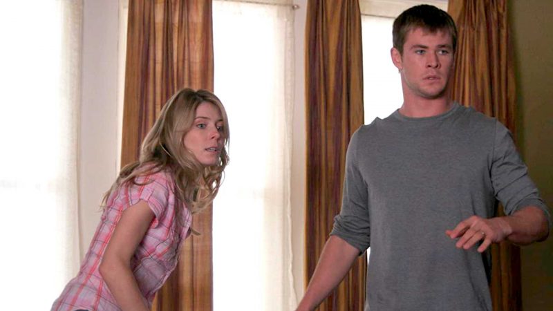 Nhân vật Leslie Phelan và Sam Phelan (Chris Hemsworth thủ vai) trong Ca$h