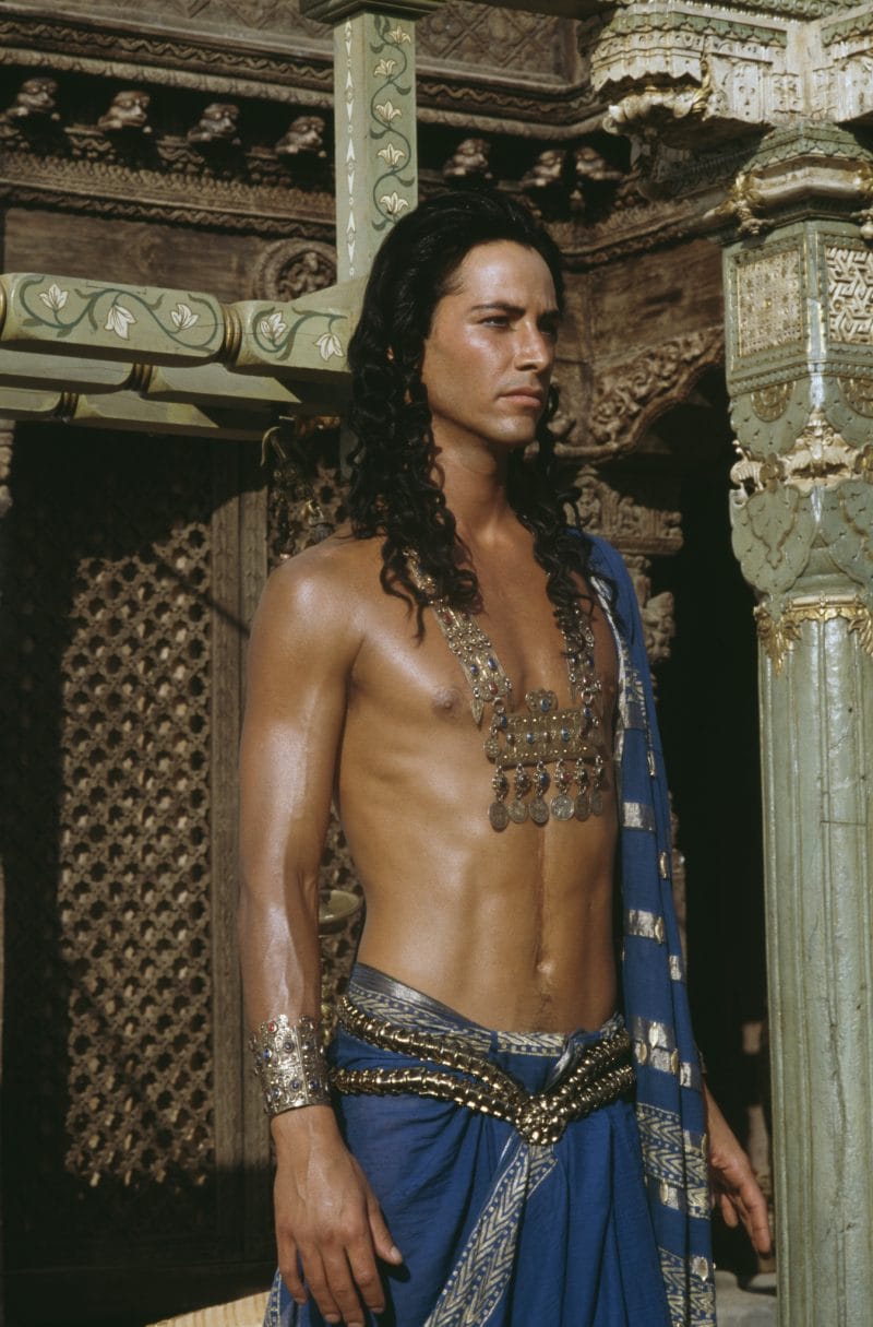 Keanu Reeves trong vai hoàng tử Siddhartha